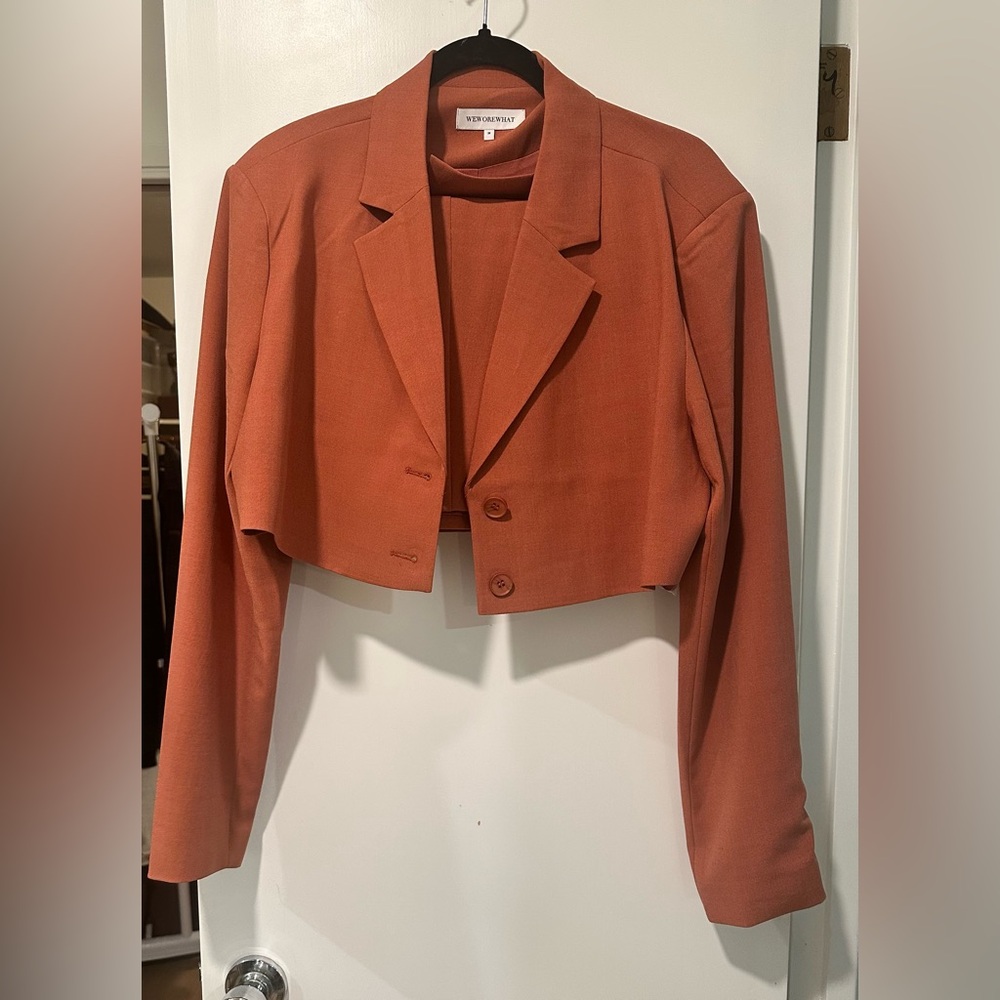 WeWoreWhat Women's Cropped Orange Blazer & Skirt